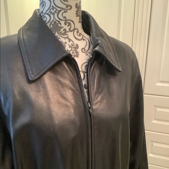 25% Off Black Leather Jacket, Fits M - Picture 2 of 8